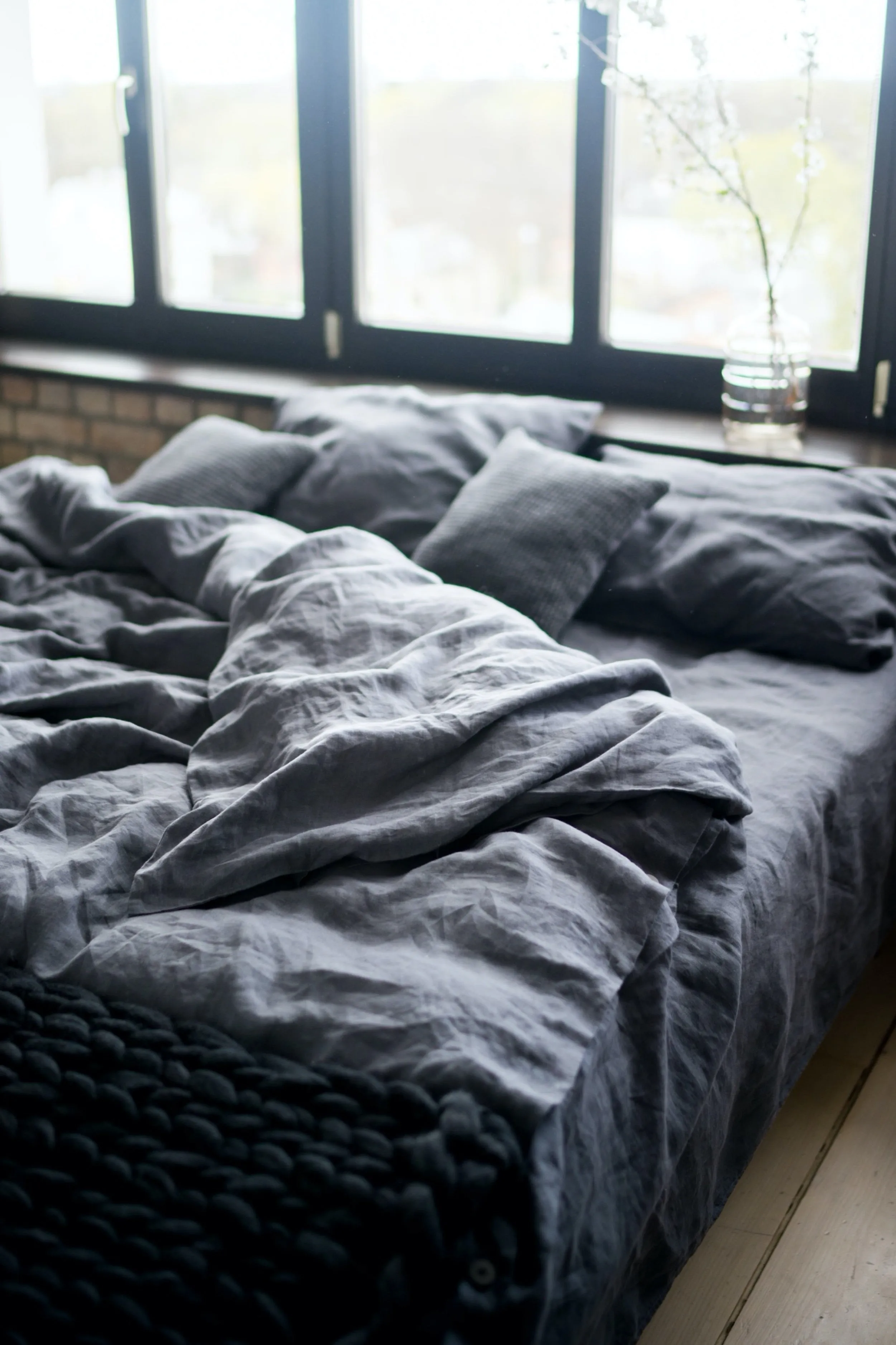 Coconut Buttons Duvet Cover and Pillowcases Set - Dark Gray